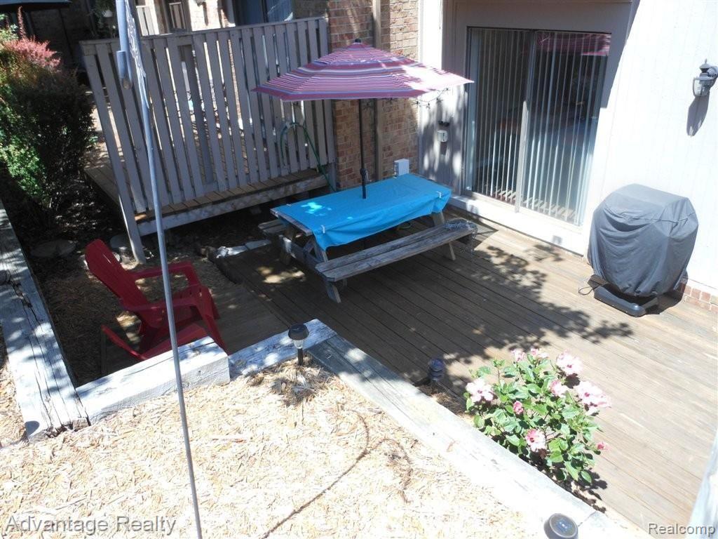 826 Oak Brook Ridge Drive, Unit 144 Rochester, MI 48307 - Photo 15 of 22 patio