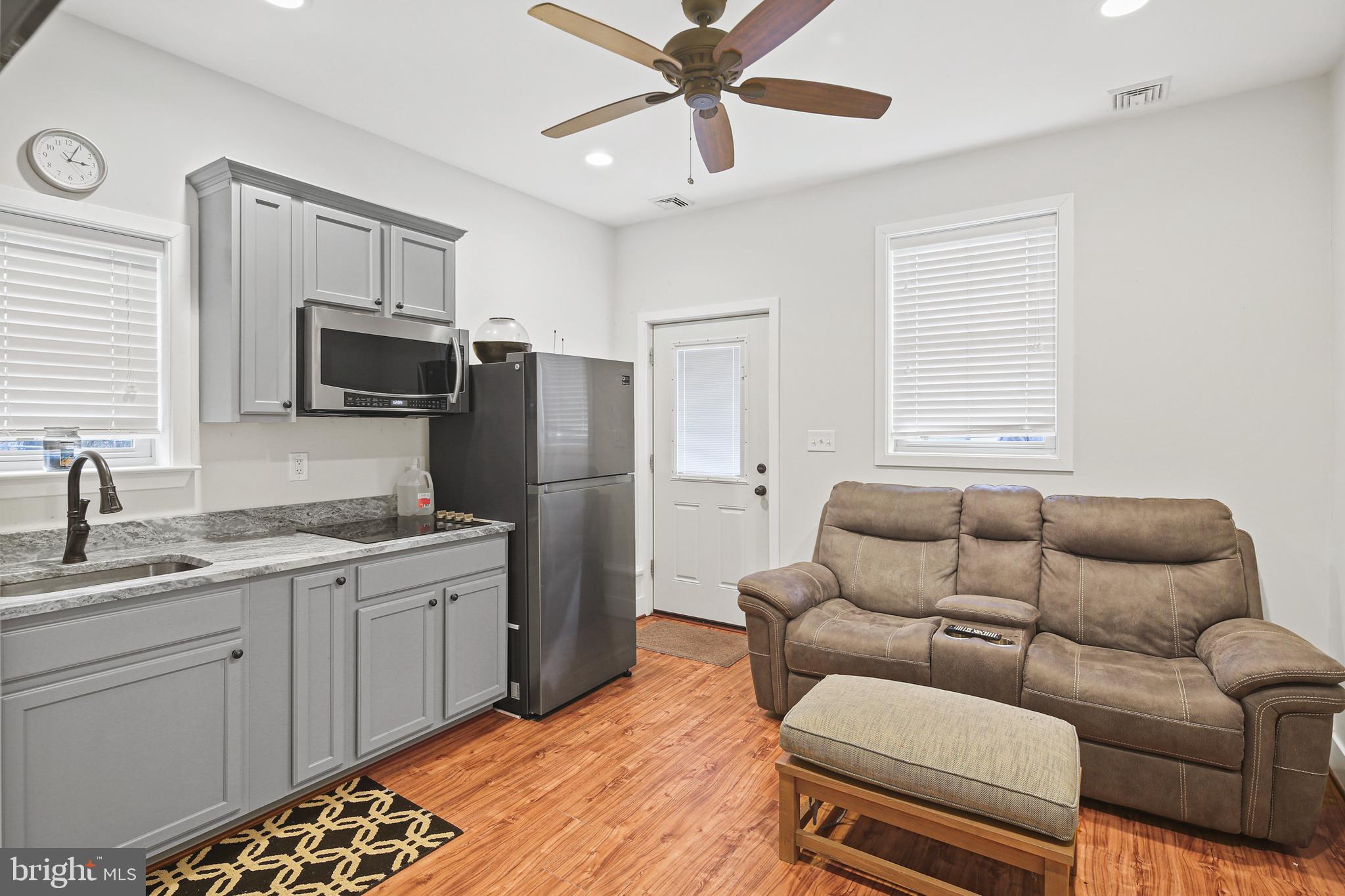 2174 Springdale Road Pasadena, MD 21122 - Photo 24 of 27 Gallery Image 24