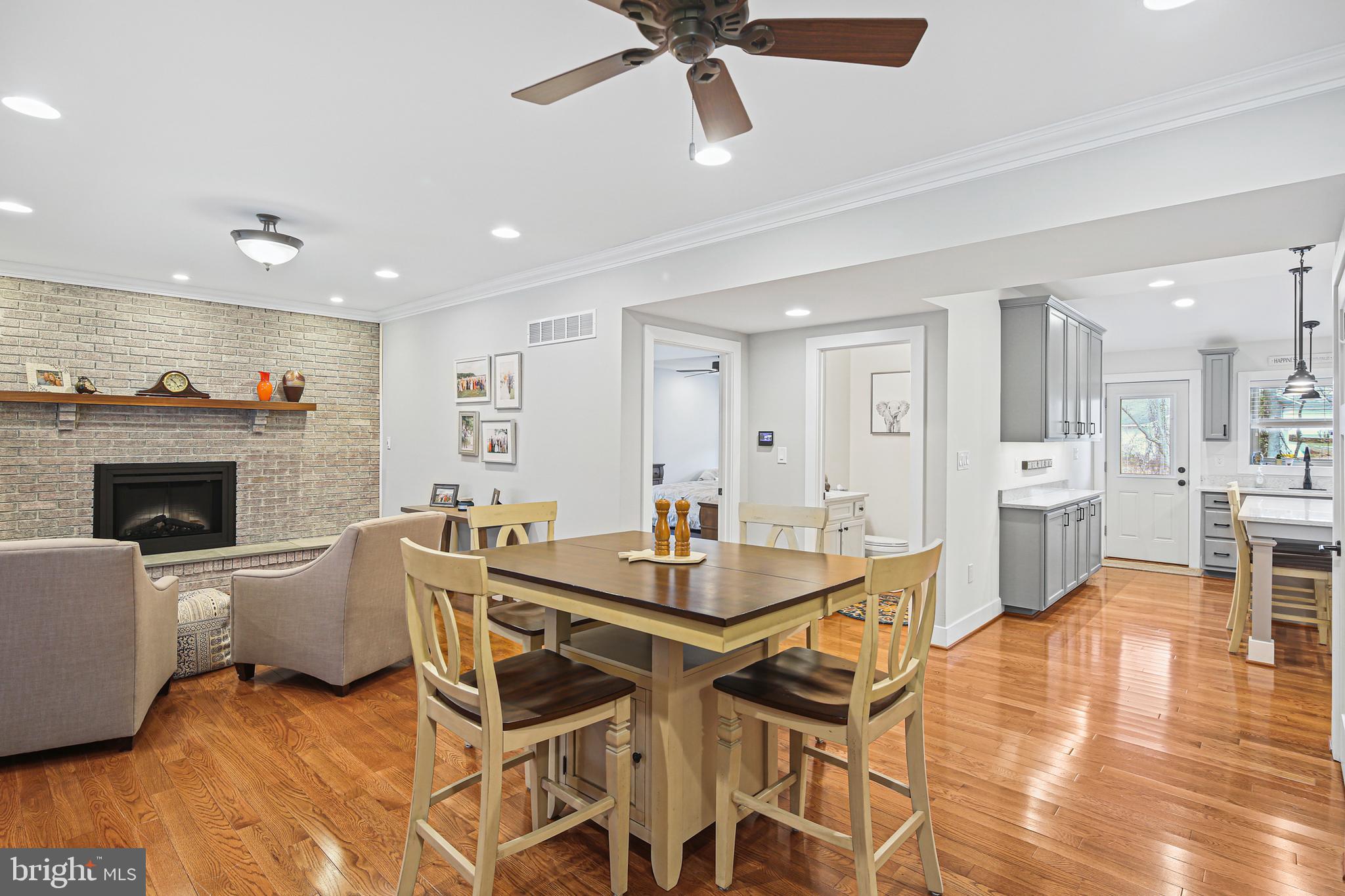 2174 Springdale Road Pasadena, MD 21122 - Photo 4 of 27 Gallery Image 4