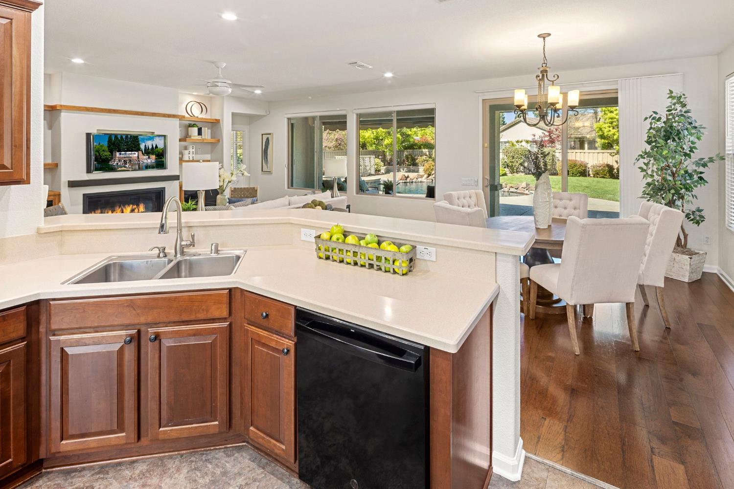 584 Rustic Ranch Lane Lincoln, CA 95648 - Photo 16 of 54