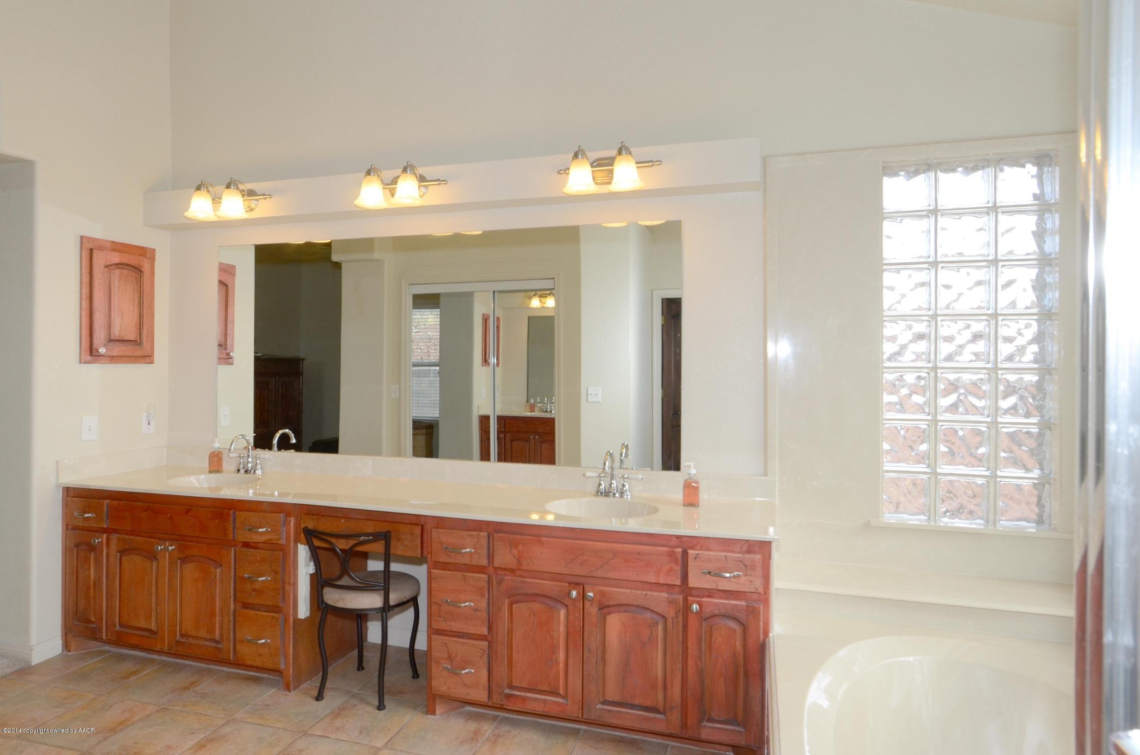 8 Nottingham Road Amarillo, TX 79124 - Photo 13 of 24 Master_Bathroom_2