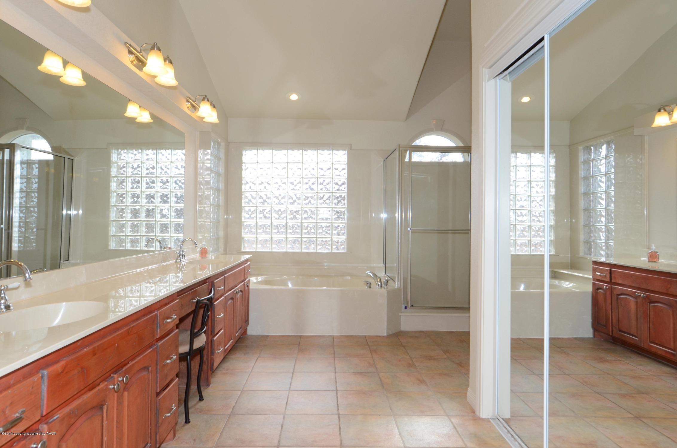 8 Nottingham Road Amarillo, TX 79124 - Photo 15 of 24 Master_Bathroom_4