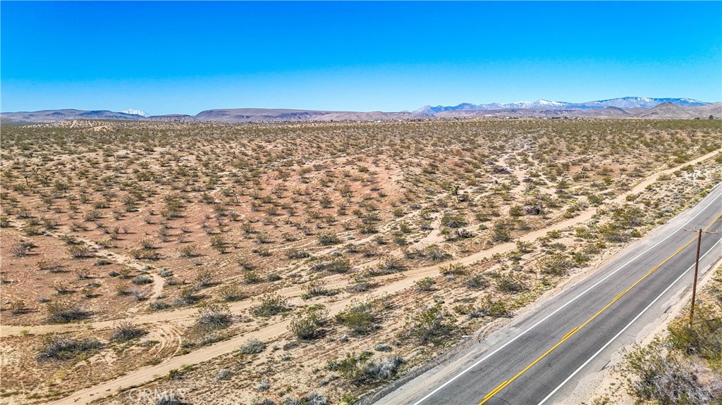 57645 Reche Road Landers, CA 92285 - Photo 36 of 38 view of city and mountain