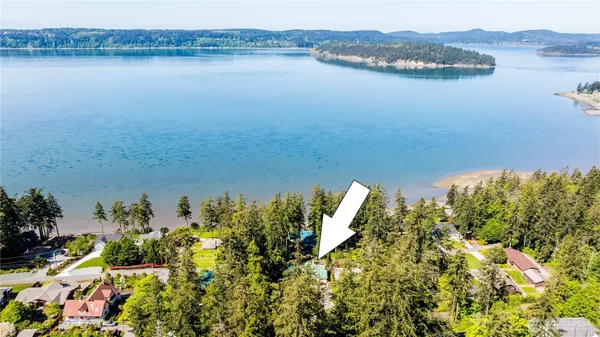 $1,105,000 | 17340 Maple Lane, La Conner, WA 98257