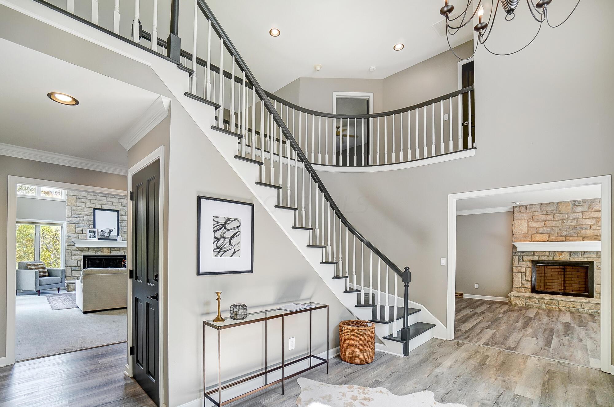 3535 Amity Road Hilliard, OH 43026 - Photo 9 of 93 Bridal Staircase