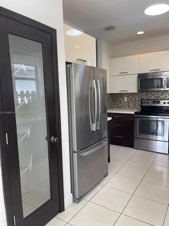 $4,800 | 9952 Northwest 10th Street, Unit 9952, Miami, FL 33172