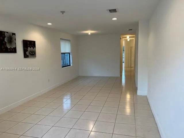 $4,900 | 9952 Northwest 10th Street, Unit 9952, Miami, FL 33172