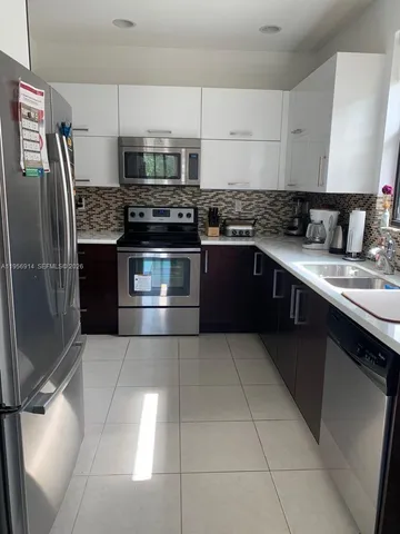 $4,900 | 9952 Northwest 10th Street, Unit 9952, Miami, FL 33172