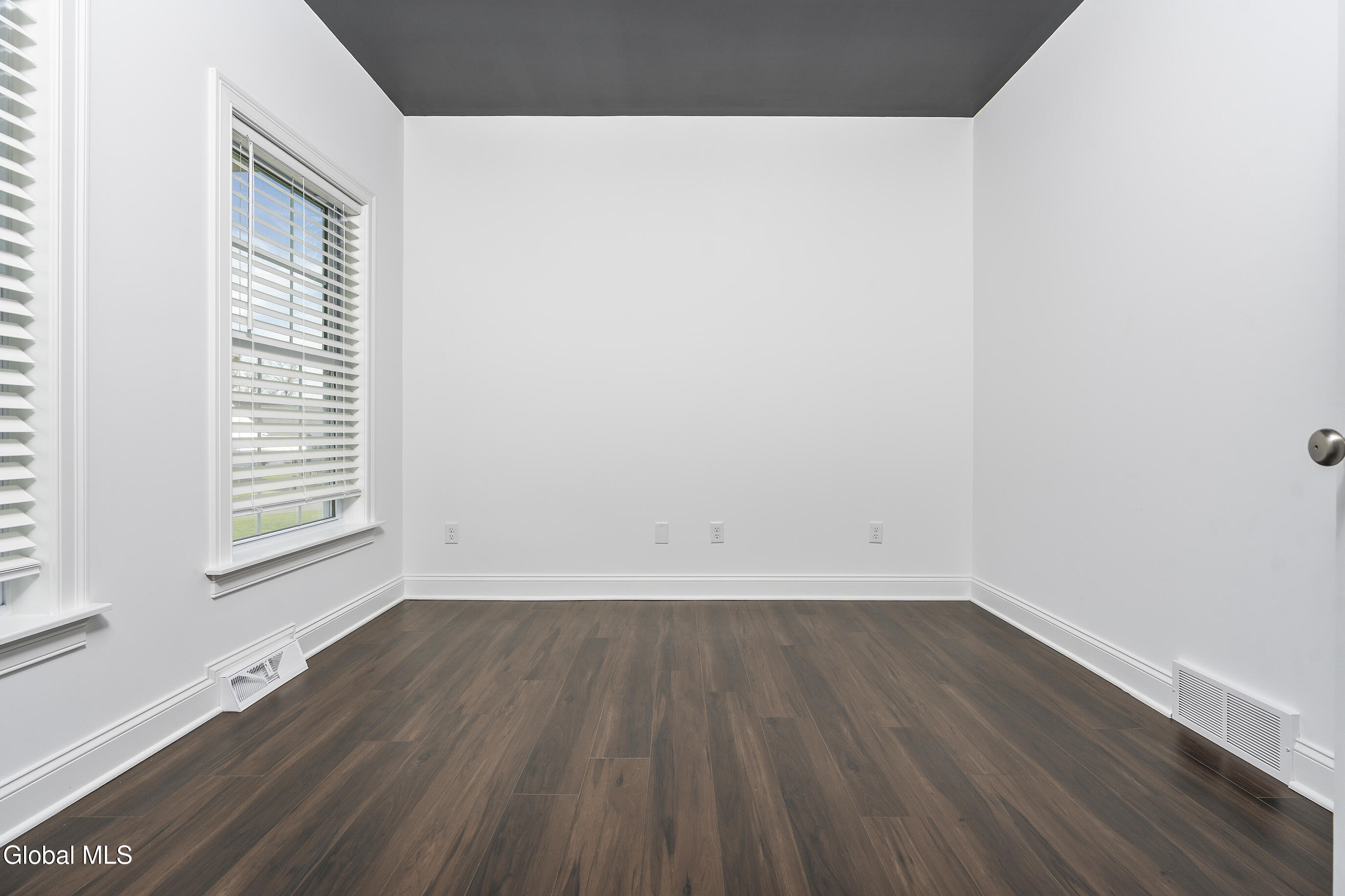 46 Mallory Way Ballston, NY 12019 - Photo 11 of 53 010-46-Mallory-Way-Ballston-Lake-NY-1201