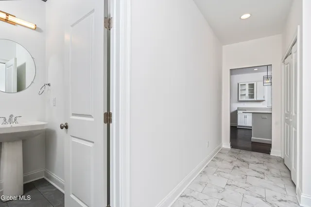 $750,000 | 46 Mallory Way, Ballston, NY 12019