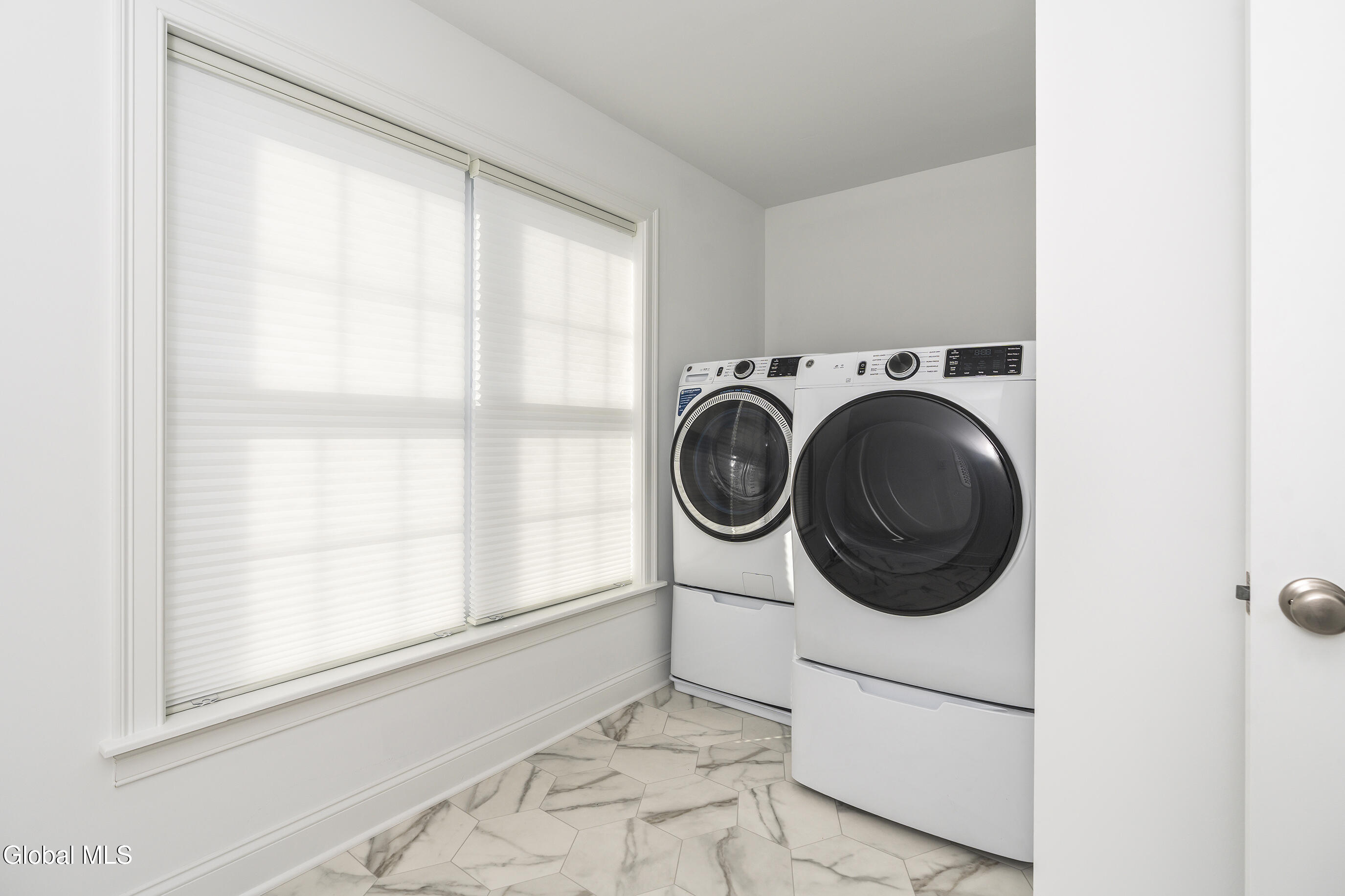 46 Mallory Way Ballston, NY 12019 - Photo 28 of 53 026-46-Mallory-Way-Ballston-Lake-NY-1201