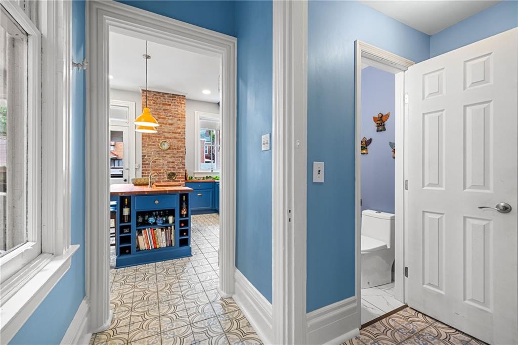 275 Main Street Pittsburgh, PA 15201 - Photo 15 of 50