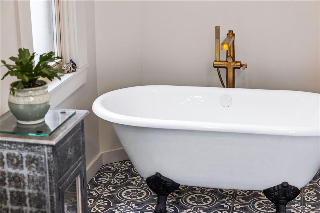 275 Main Street Pittsburgh, PA 15201 - Photo 19 of 50