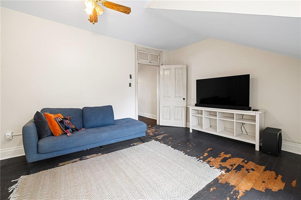 275 Main Street Pittsburgh, PA 15201 - Photo 32 of 50