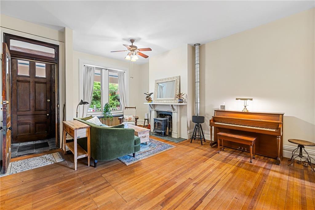 275 Main Street Pittsburgh, PA 15201 - Photo 10 of 50