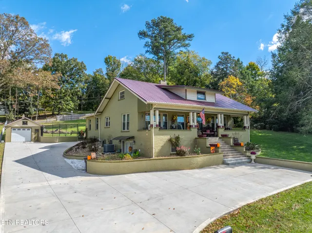 $549,900 | 719 College Street North, Madisonville, TN 37354