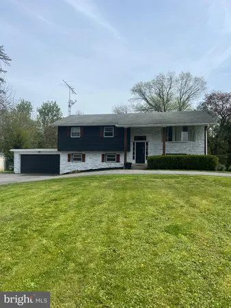 $2,700 | 41 Leacock Road, Paradise, PA 17562
