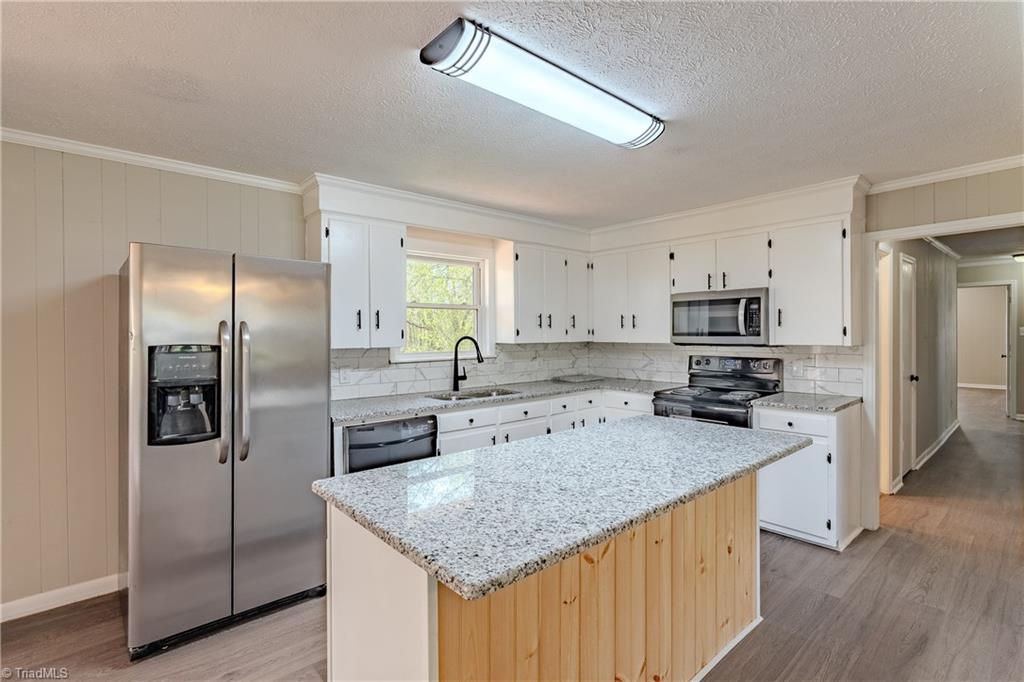 277 Simpson Mill Road Mount Airy, NC 27030 - Photo 10 of 46 Gallery Image 10