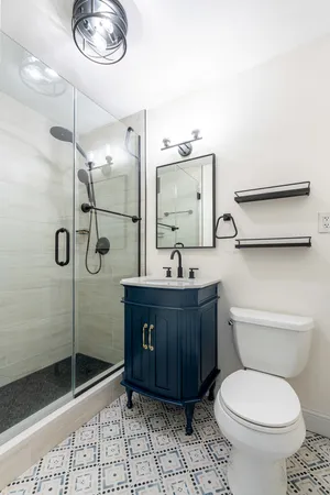 $225,000 | 555 West Cornelia Avenue, Unit 512, Chicago, IL 60657