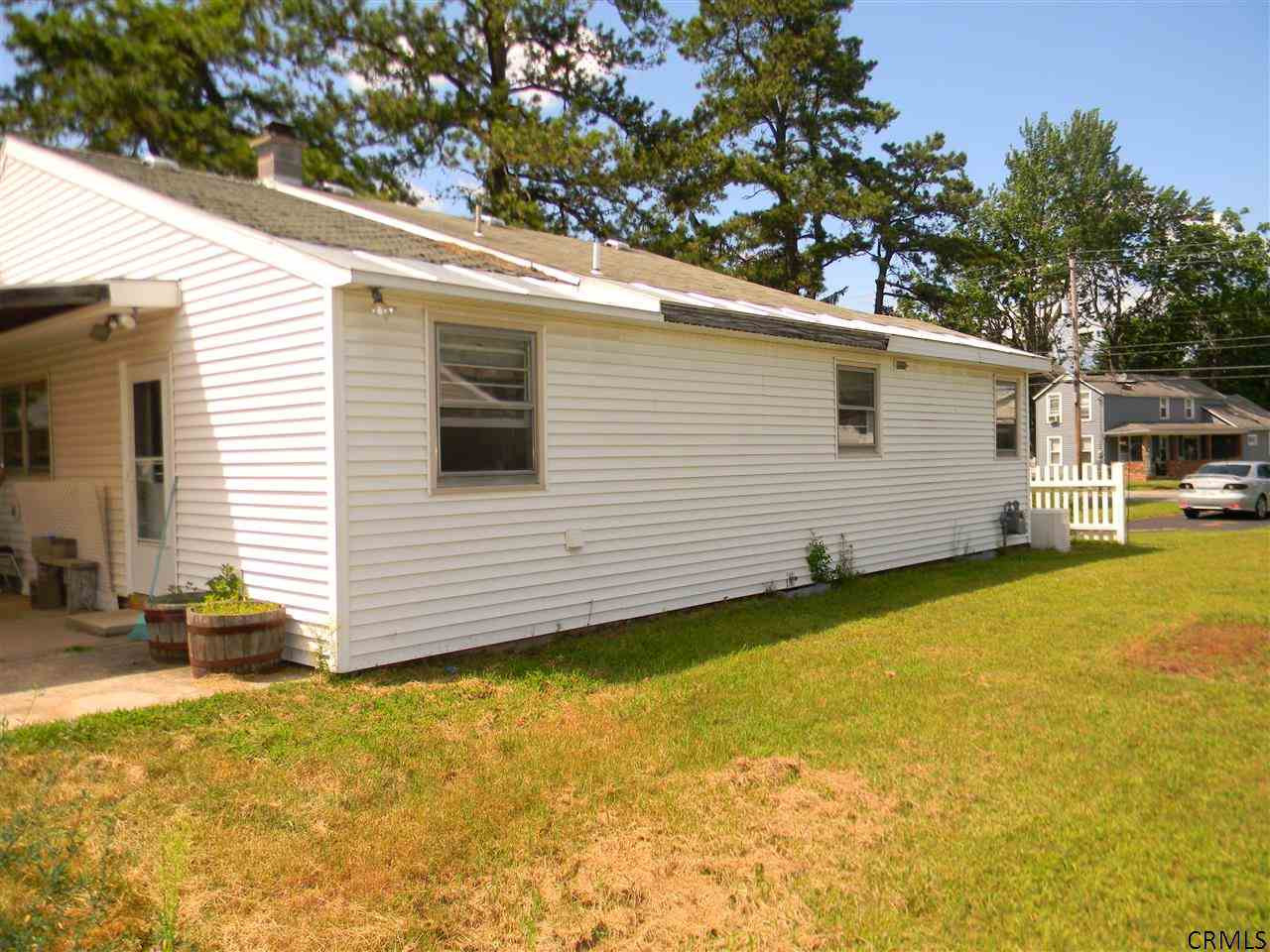 233 Mariaville Road Rotterdam, NY 12306 - Photo 3 of 19 Photo 3