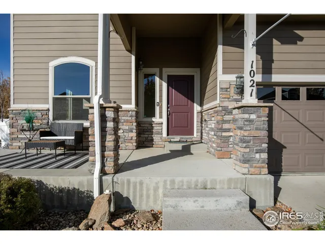 a view of a house with a patio