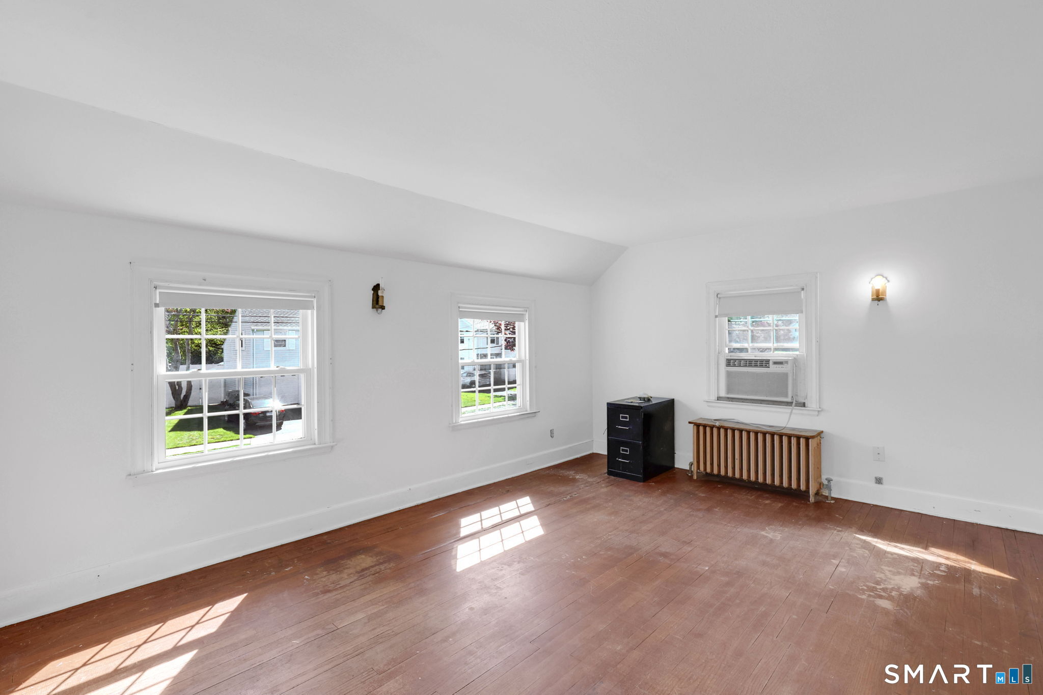 53 Alexander Street Manchester, CT 06040 - Photo 27 of 35 an empty room with windows