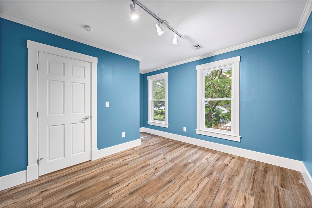 185 Columbia Avenue Rochester, NY 14608 - Photo 8 of 25