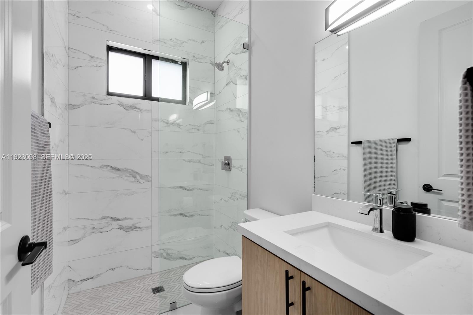 2260 East 9th Avenue Hialeah, FL 33013 - Photo 23 of 33