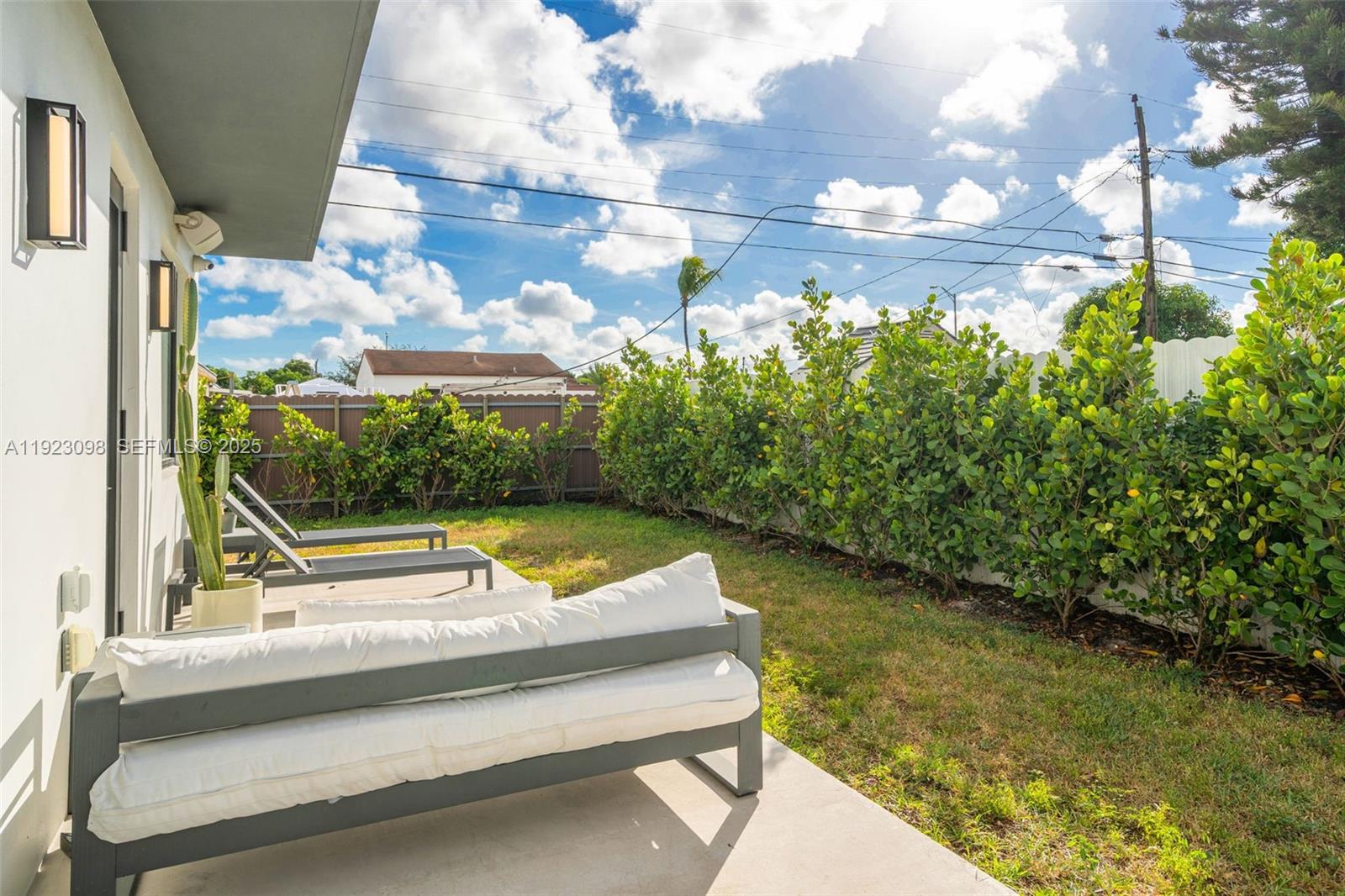 2260 East 9th Avenue Hialeah, FL 33013 - Photo 29 of 33