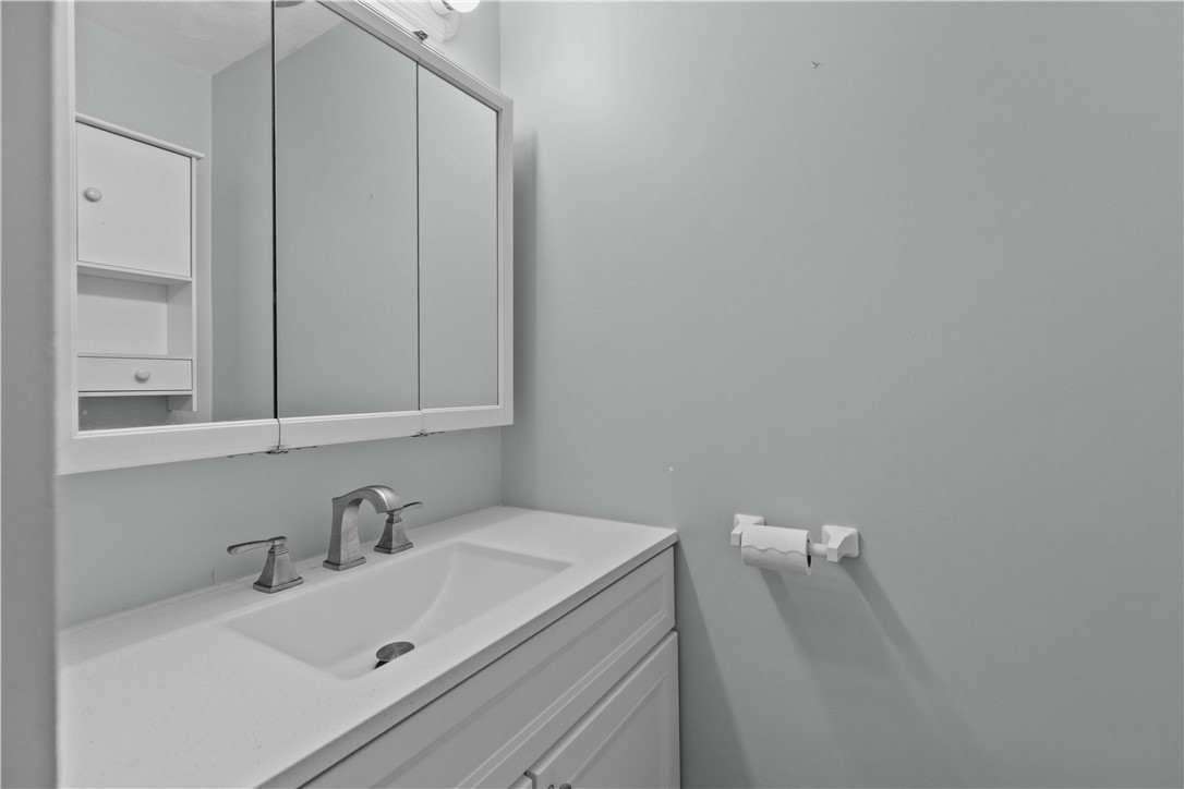 6 Fox Run Portsmouth, RI 02871 - Photo 16 of 50