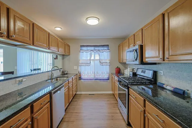 $375,000 | 2407 Miriam Avenue, Zion, IL 60099