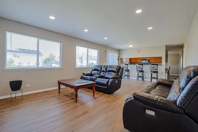 $375,000 | 2407 Miriam Avenue, Zion, IL 60099