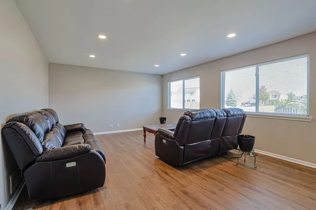 $375,000 | 2407 Miriam Avenue, Zion, IL 60099