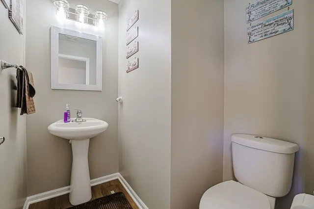 $375,000 | 2407 Miriam Avenue, Zion, IL 60099