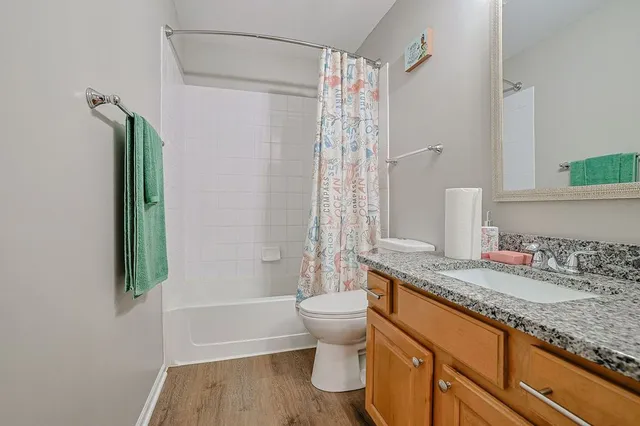 $375,000 | 2407 Miriam Avenue, Zion, IL 60099