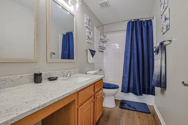 $375,000 | 2407 Miriam Avenue, Zion, IL 60099