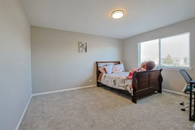 $375,000 | 2407 Miriam Avenue, Zion, IL 60099