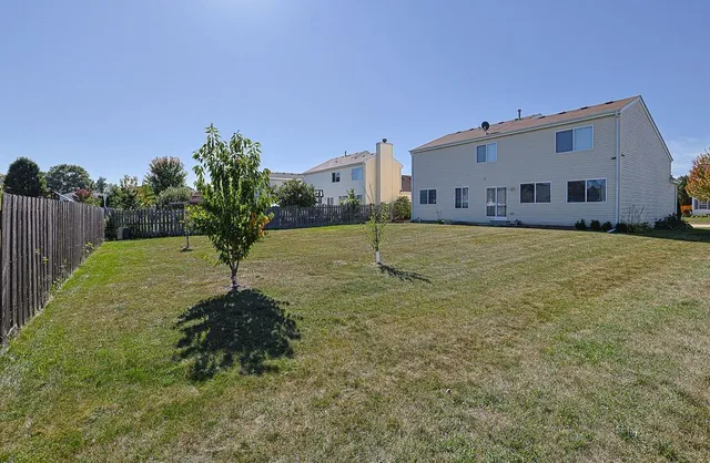 $375,000 | 2407 Miriam Avenue, Zion, IL 60099