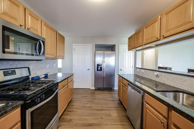 $375,000 | 2407 Miriam Avenue, Zion, IL 60099