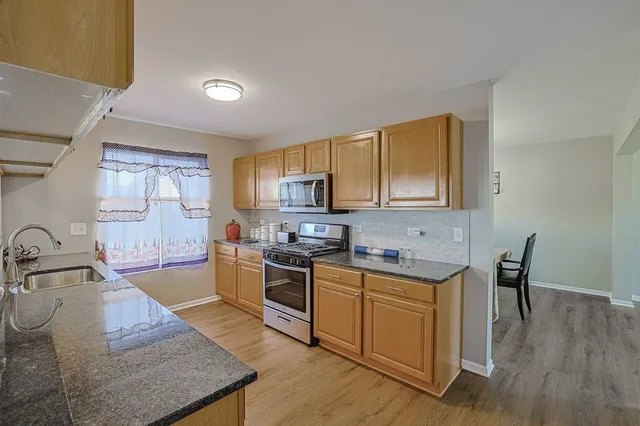 $375,000 | 2407 Miriam Avenue, Zion, IL 60099