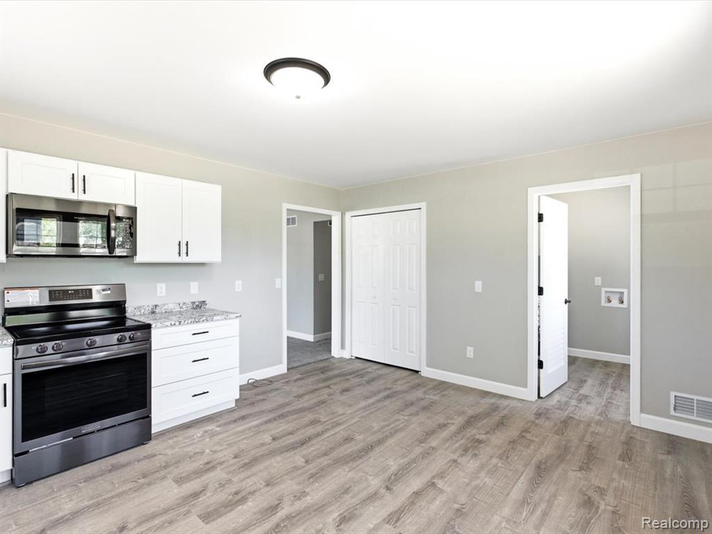 2971 Beach Road Port Huron, MI 48060 - Photo 13 of 29