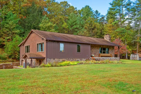 $599,900 | 15468 Highland Turnpike, Head Waters, VA 24442