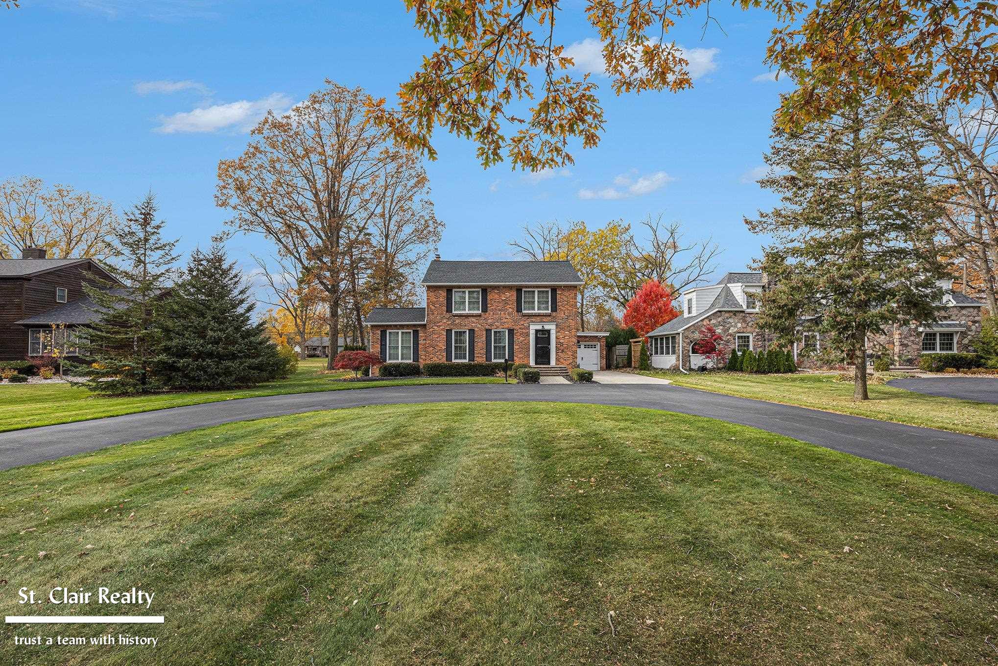 915 North Riverside Avenue St. Clair, MI 48079 - Photo 2 of 38