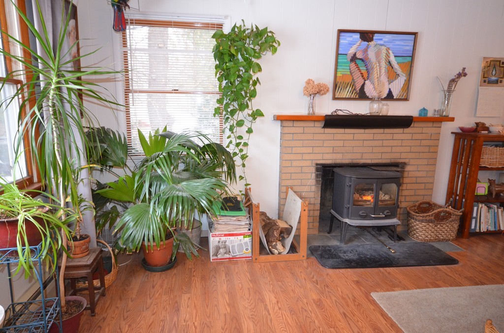 61 Plumtree Road Sunderland, MA 01375 - Photo 6 of 19