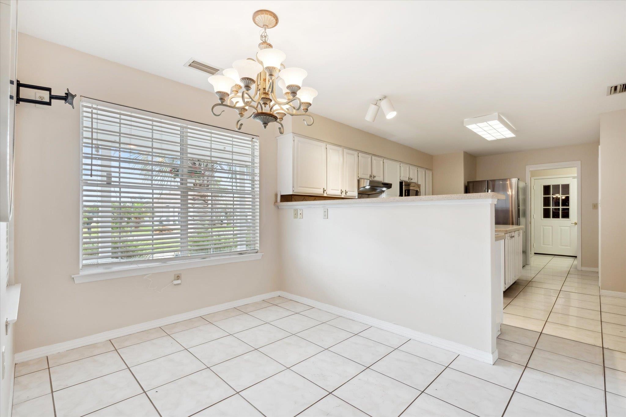 9469 Lakeview Drive Foley, AL 36535 - Photo 5 of 31