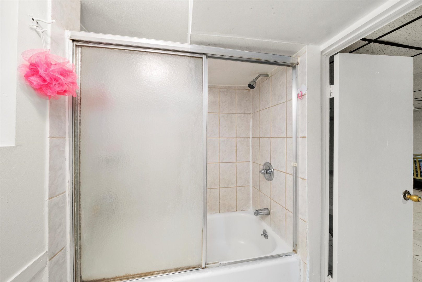 4100 West George Street Chicago, IL 60641 - Photo 39 of 49 a bathroom with a shower