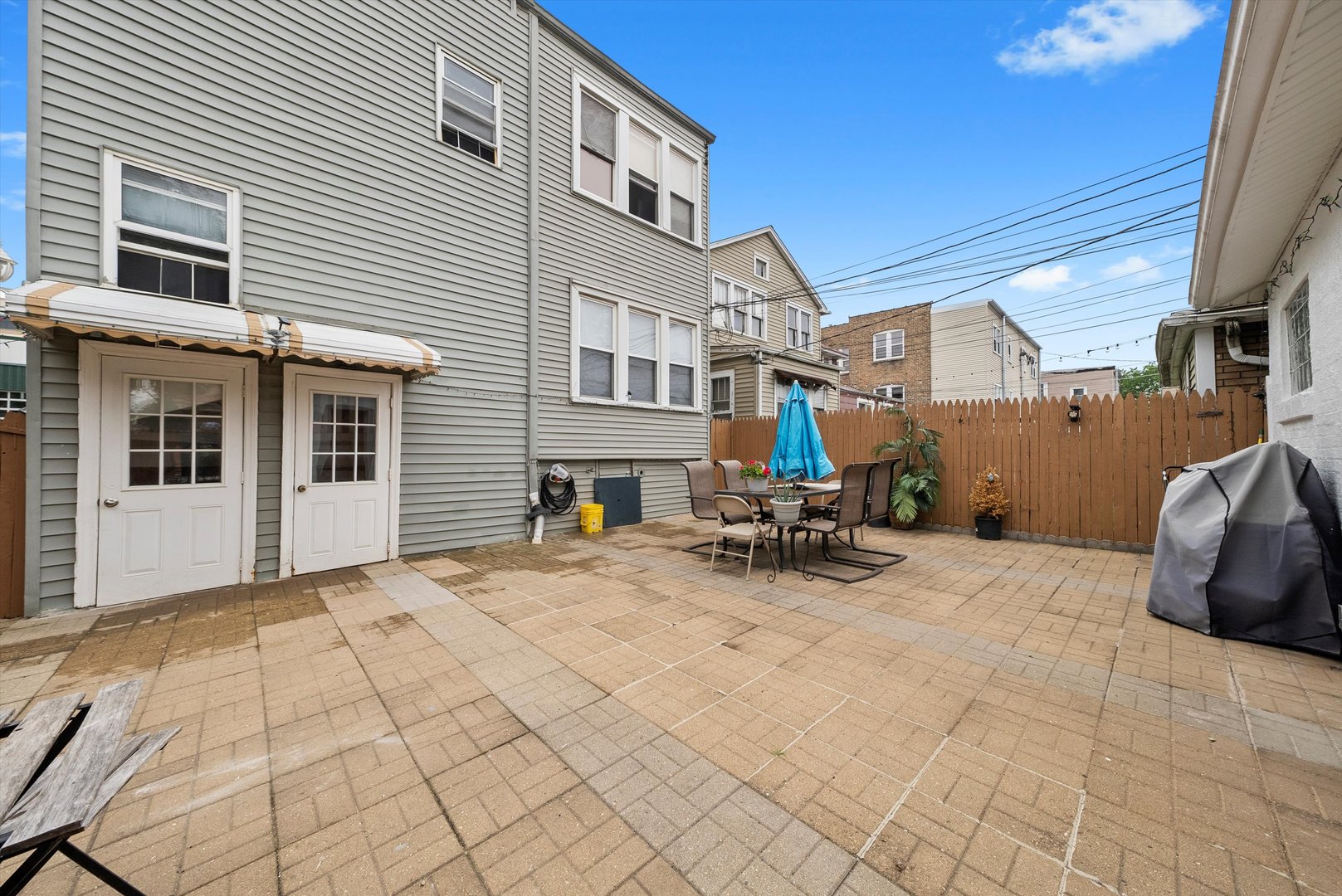 4100 West George Street Chicago, IL 60641 - Photo 43 of 49 a view of a house with sitting area