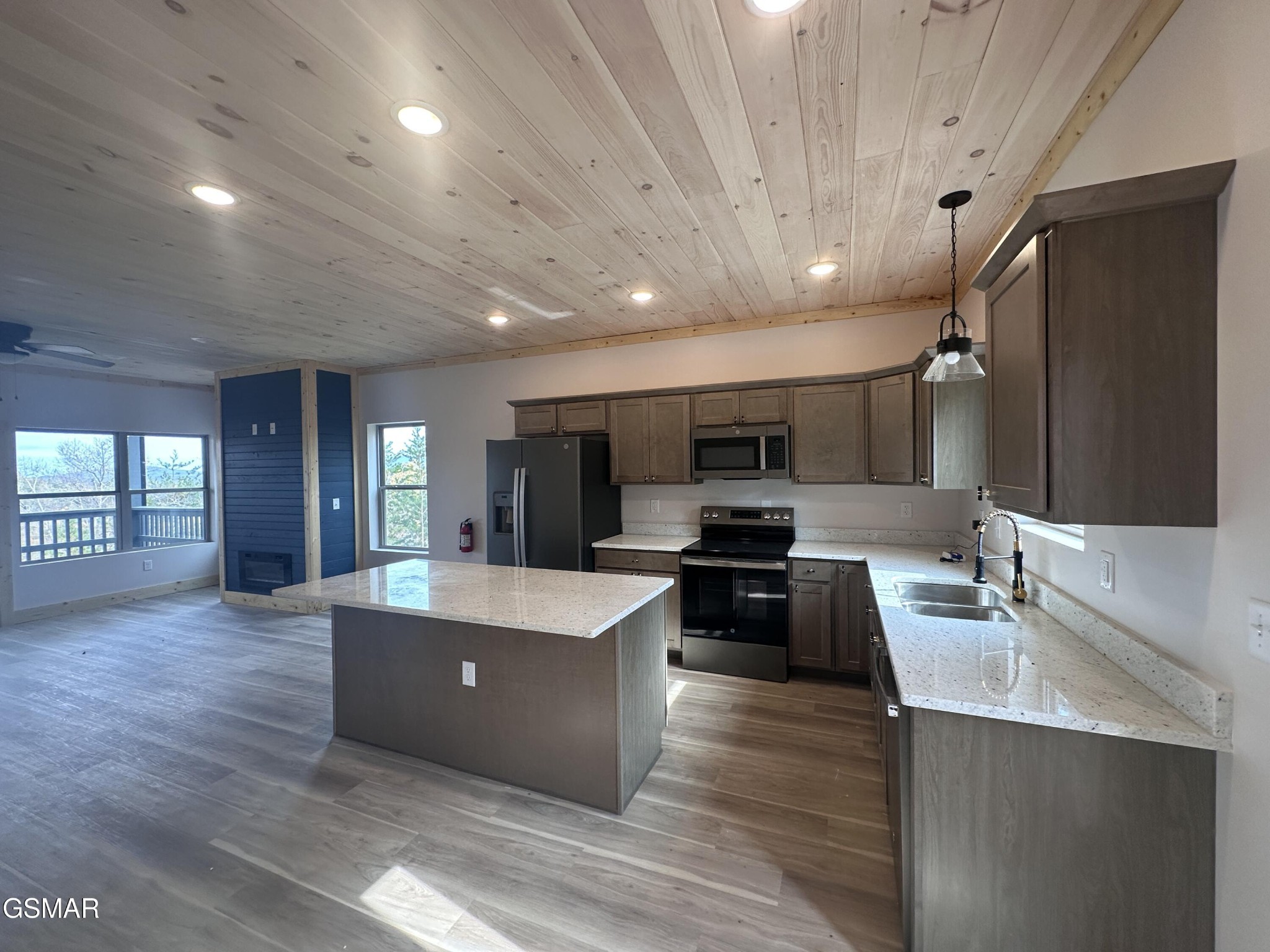3730 Shadyview Ridge Road Sevierville, TN 37876 - Photo 2 of 33 Gallery Image 2