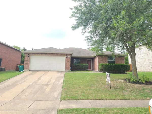 $2,200 | 1213 Beatty Drive, Cedar Hill, TX 75104