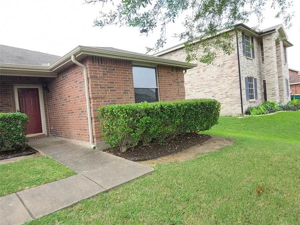 $2,200 | 1213 Beatty Drive, Cedar Hill, TX 75104